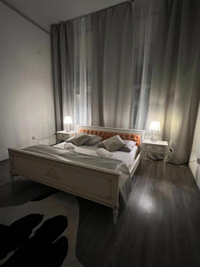 Csaky Palace Bratislava 3 Buitenkant foto