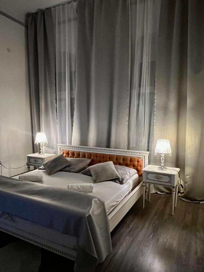 Csaky Palace Bratislava 3 Buitenkant foto